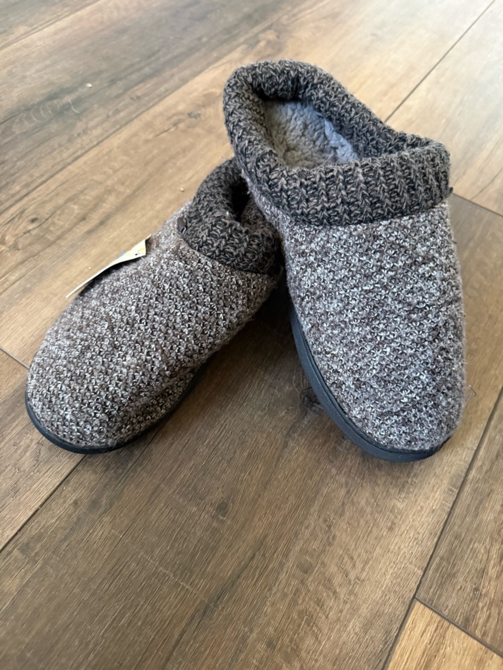 Mens 13/14 slippers brown gray black skid resistant bottoms
